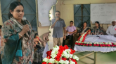 শিক্ষক দিবসে শিক্ষার্থীদের ভালোবাসায় মুখর অগ্রণী উচ্চ বিদ্যালয়